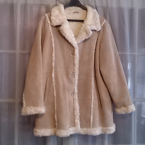 Wilsons Leather Jackets & Blazers - Tan Suede Sherpa Lined Coat!
